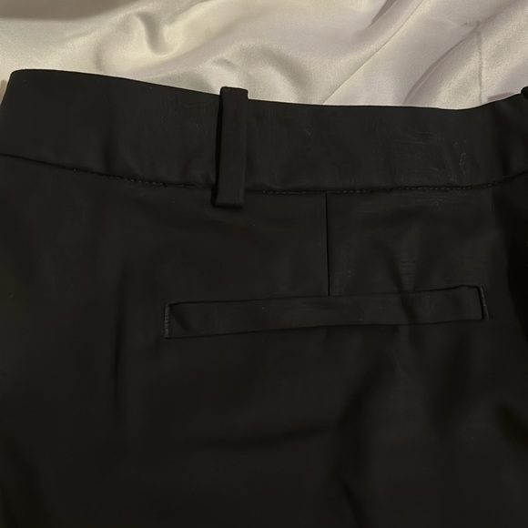 MICHAEL Michael Kors women’s shorts in black/white front.  NWOT!  Size 10. - Picture 6 of 10